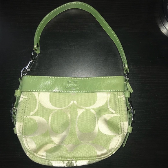 Arriba 38+ imagen small green coach purse